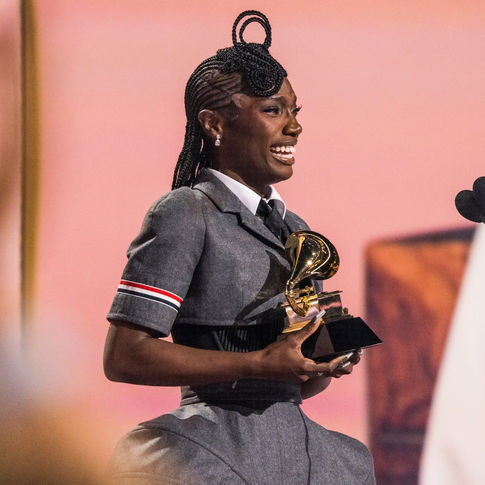 DOECHII’S GRAMMY MOMENT: A STORY OF SACRIFICE, SOBRIETY, AND UNSHAKABLE FAITH