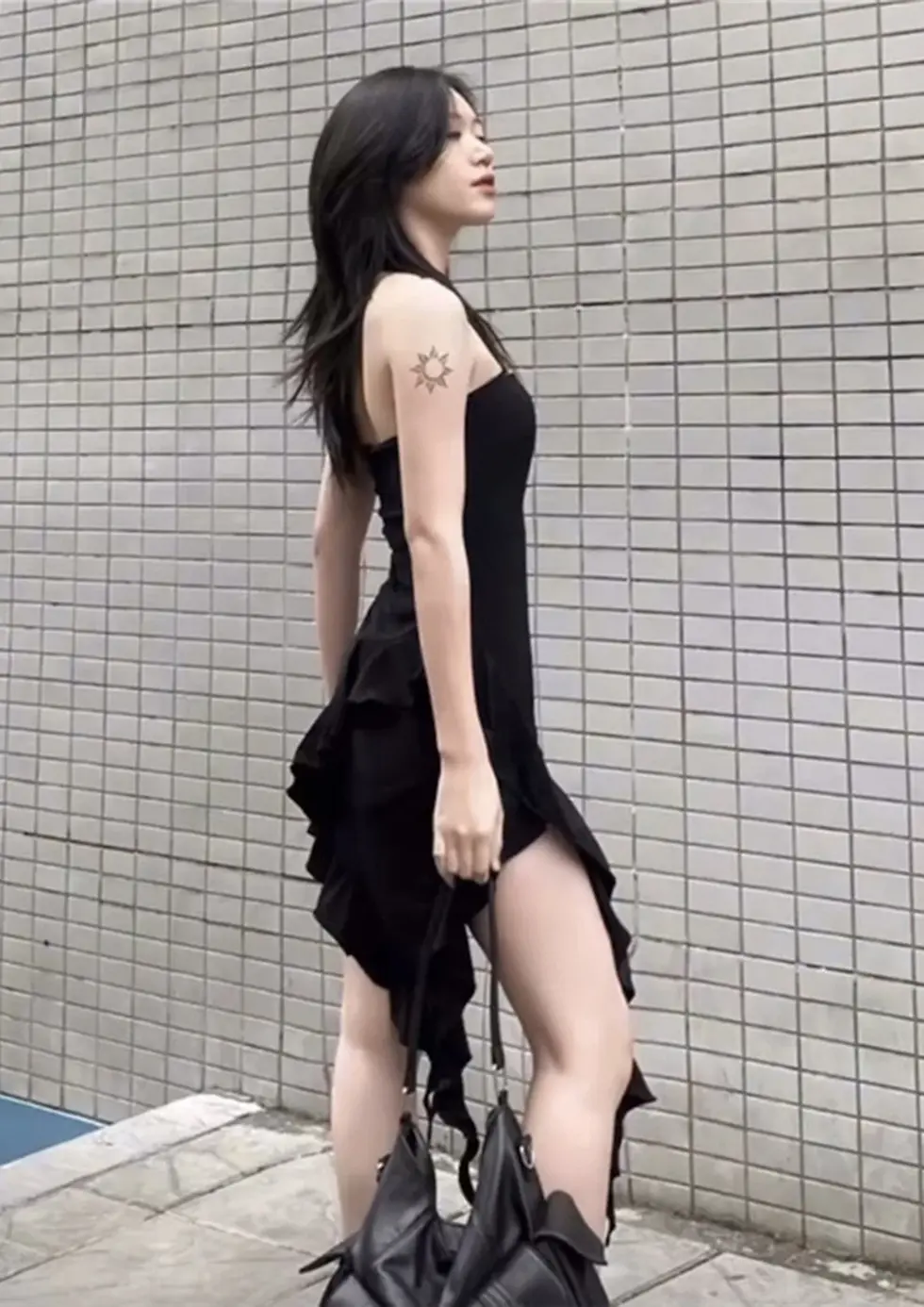 Thumbnail: Tube ruffle dress 