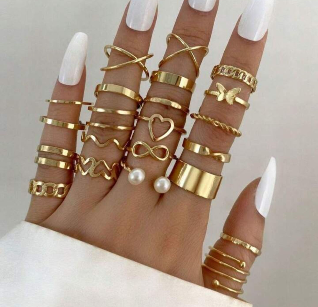 Designer rings Set of 24