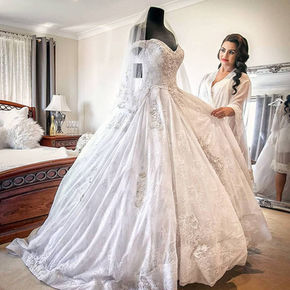 WEDDING DRESSES CASTLE HILL 