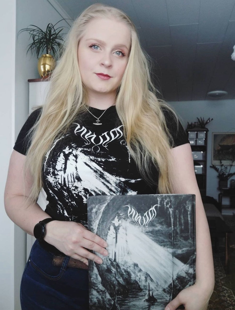 Linda Piekäinen metal album cover