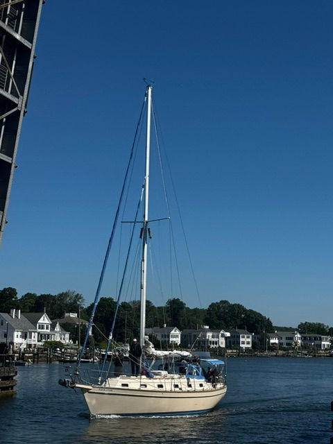 S/V Navigator Departing Mystic, CT