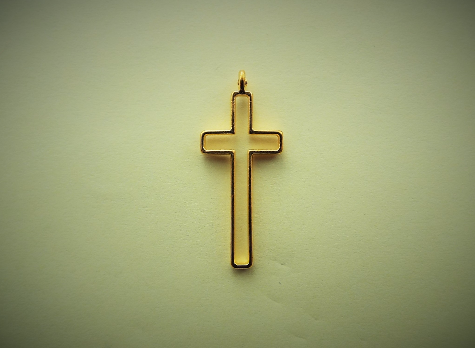 "Golden Elegance" cross