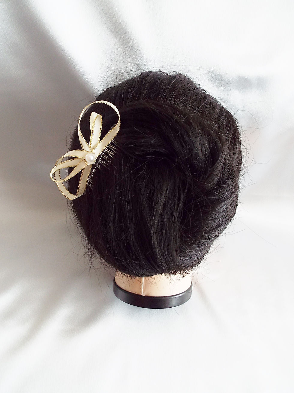 Thumbnail: "...Cute Bow of Elegance!"