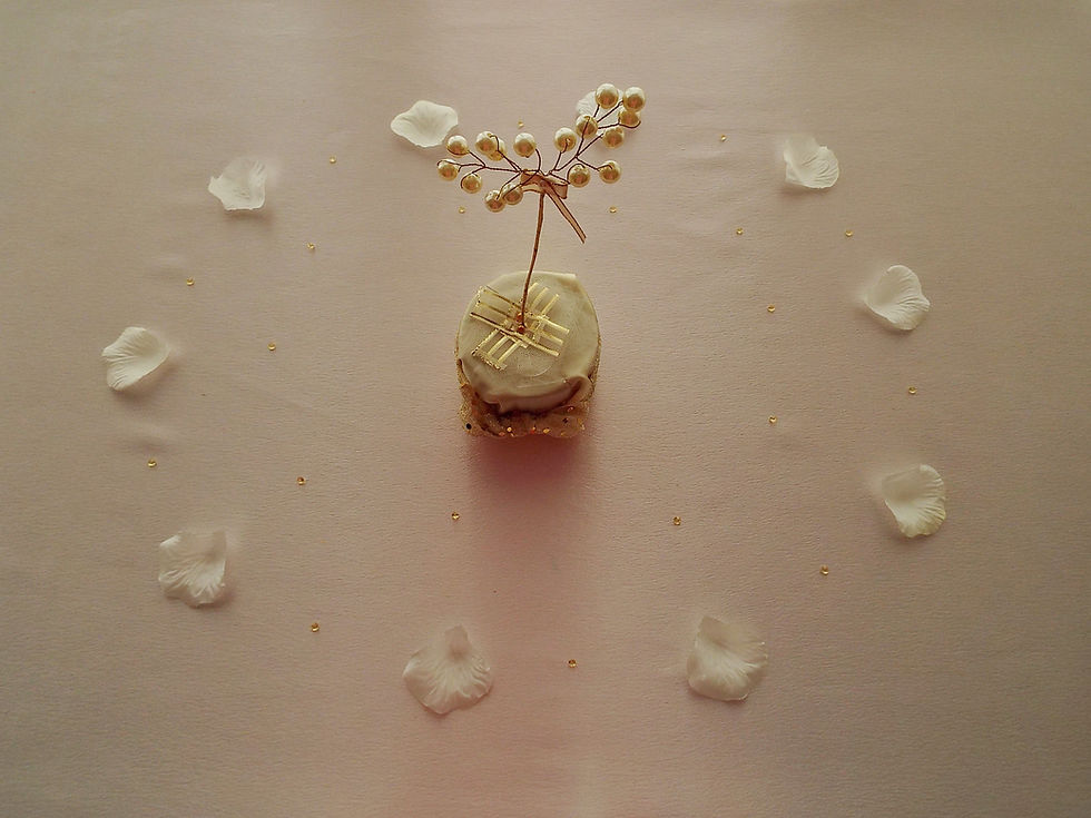 Thumbnail: "...Pearls of Love small centerpiece!"
