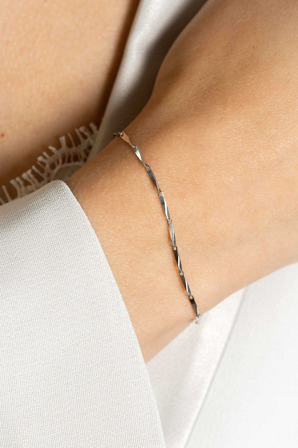 ZIA2414 ZINZI zilveren schakel armband met glinsterende pijlvormige schakels