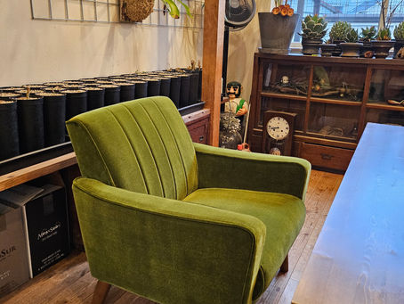 カリモク製 肘掛椅子 張替え