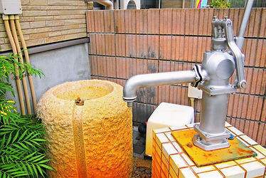 お庭の井戸