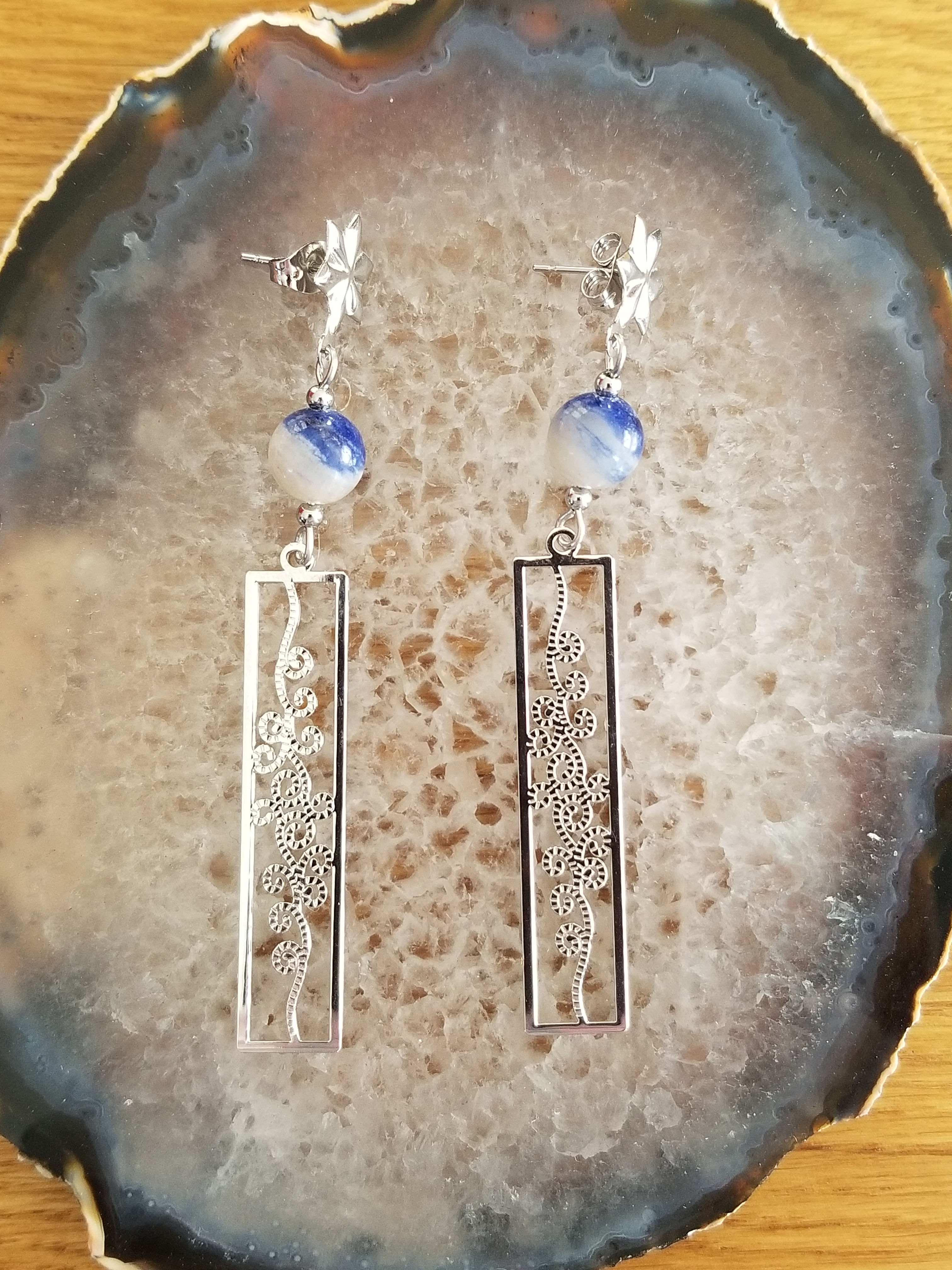 Boucles d'oreilles en Sodalite