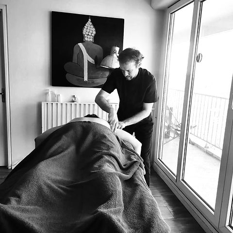 karl masse massage a l'huile relaxation