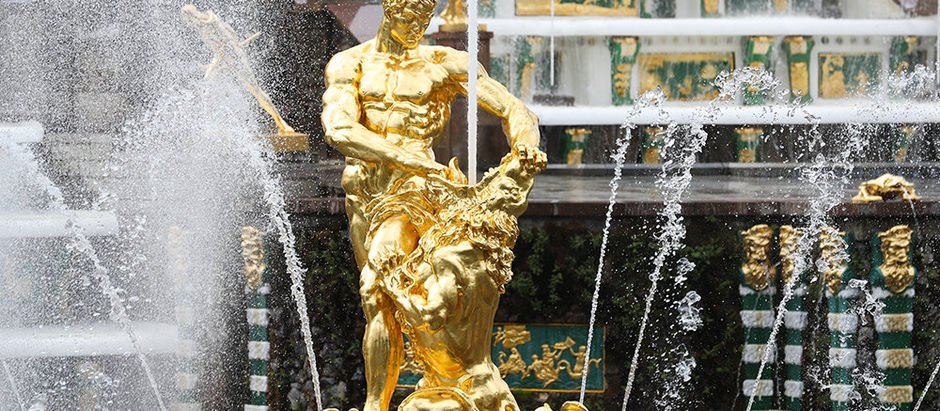 Больше всего в 2020 году посещали "Петергоф" и Мариинский театр