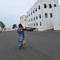 Lady infront of Osu castle