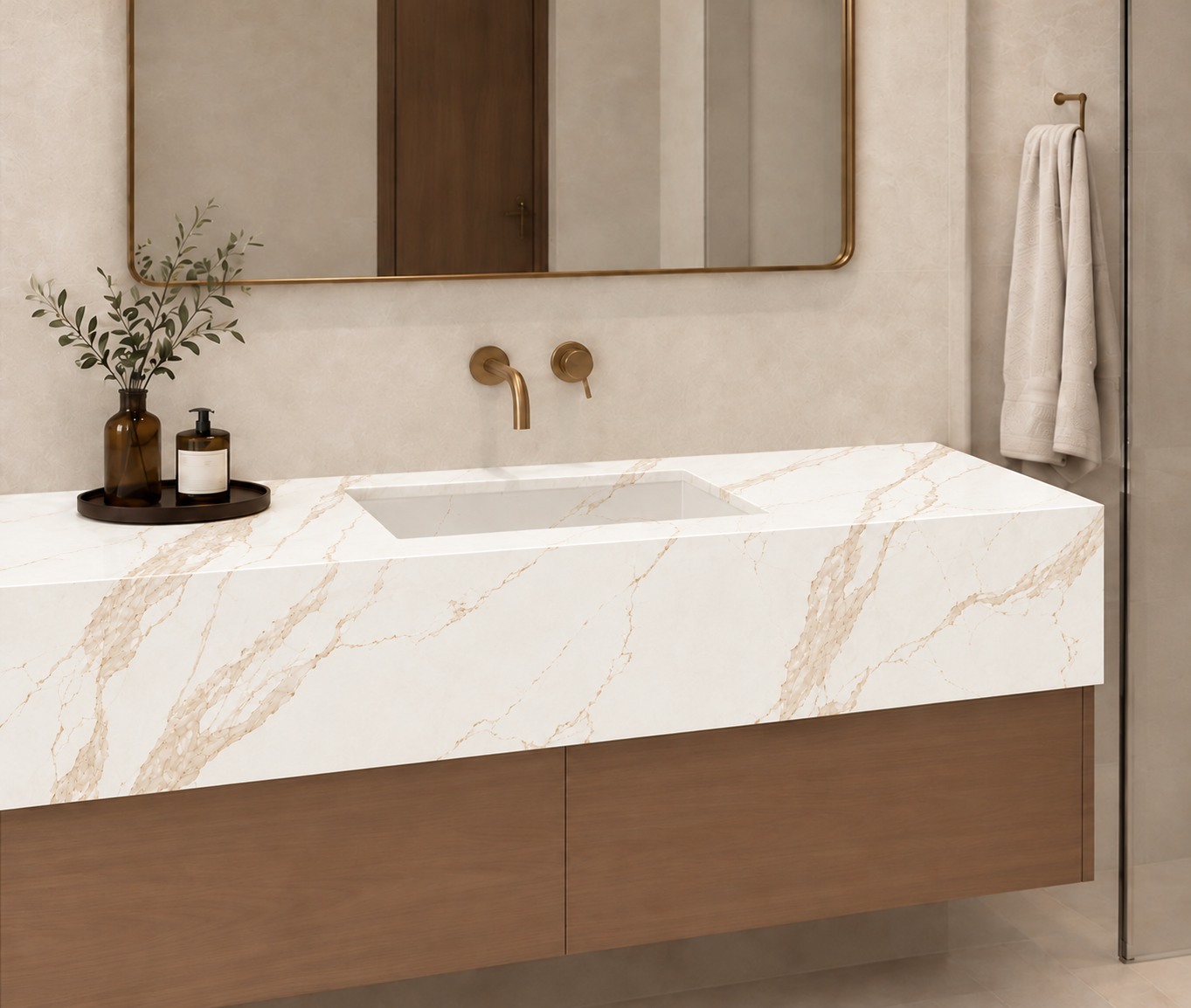 GOLDEN CALACATTA: lavabo de baño. Inspiración del catálogo.
