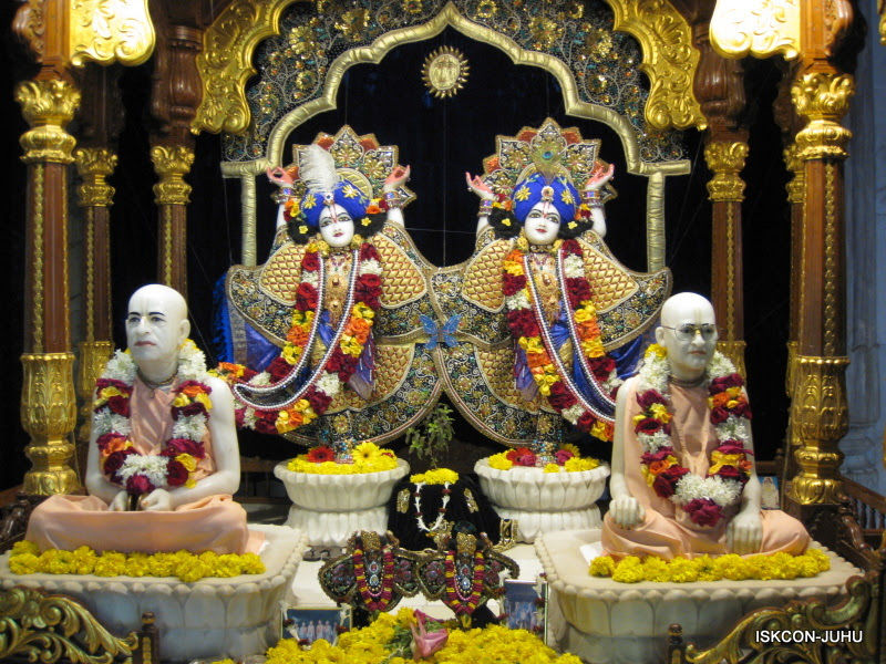 ISKCON Juhu Alter Gold leafing Gilding in Mumbai