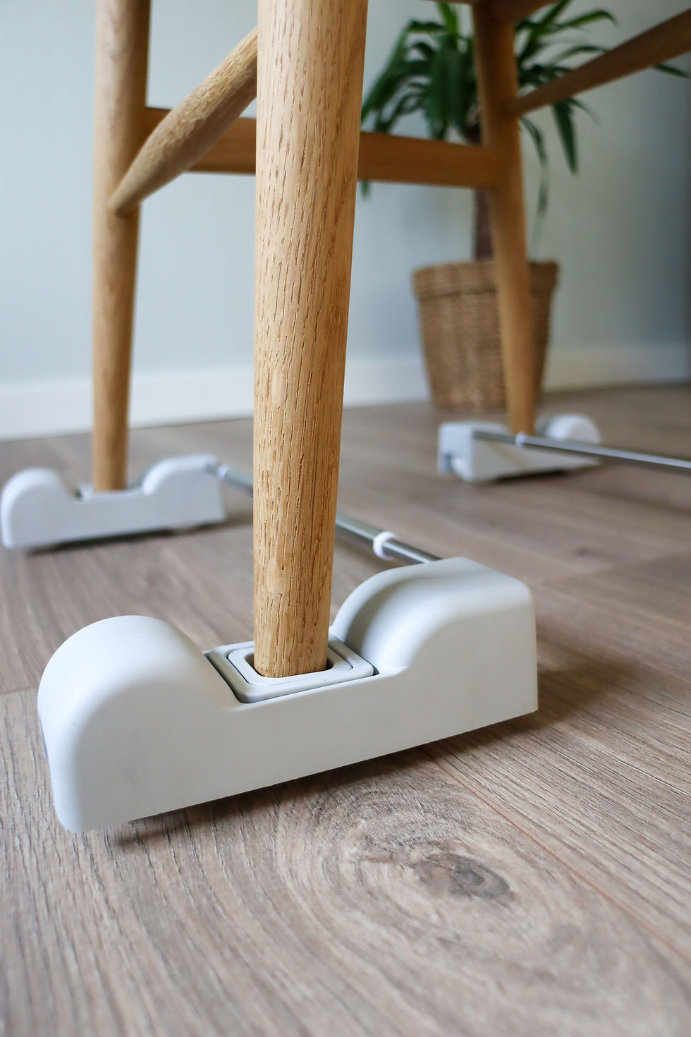 Thumbnail: LivaWheel – a set of wheels for a chair