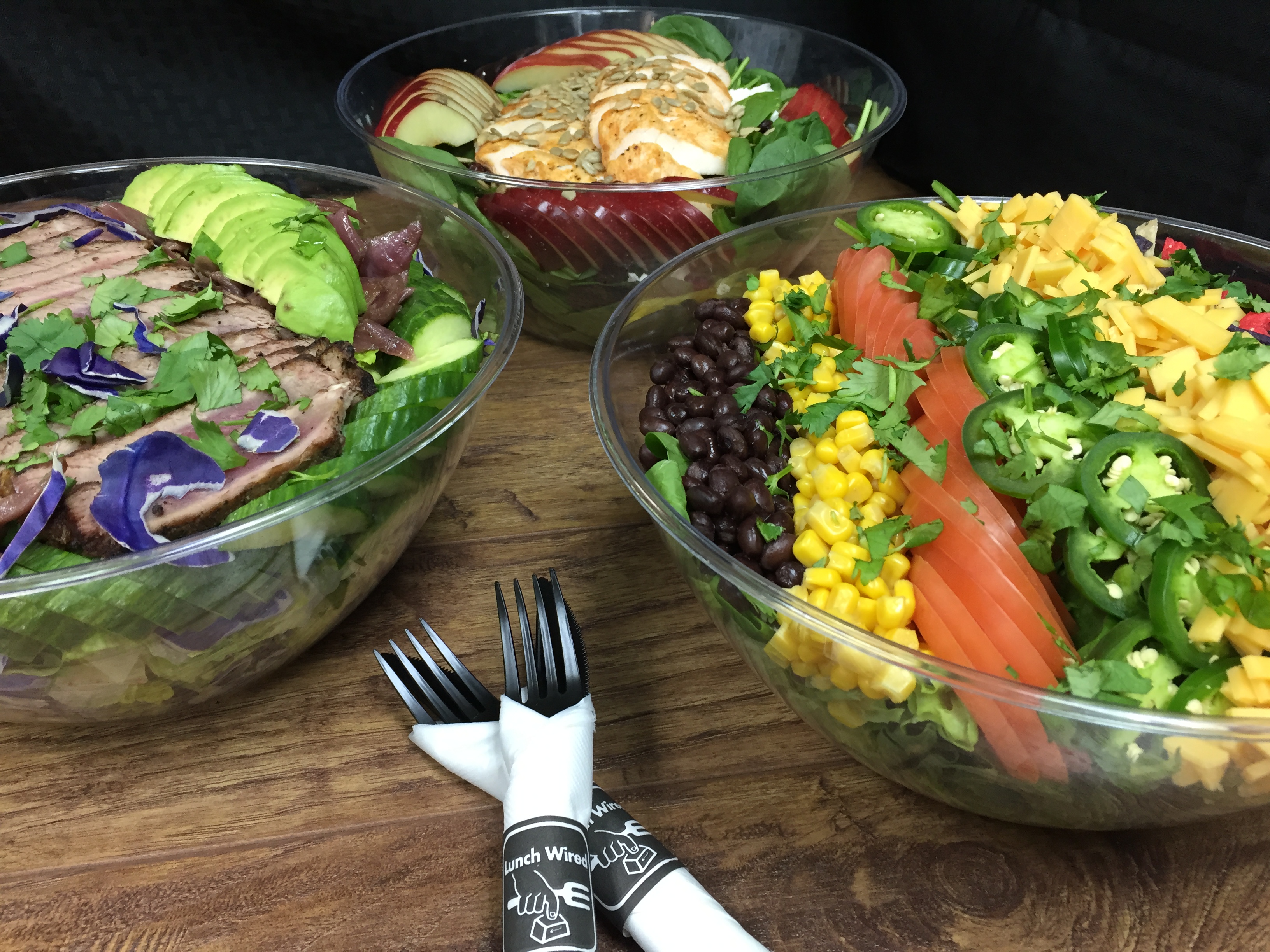 custom-lunch-boxes-dtc-sandwiches-salad-delivery-order-online