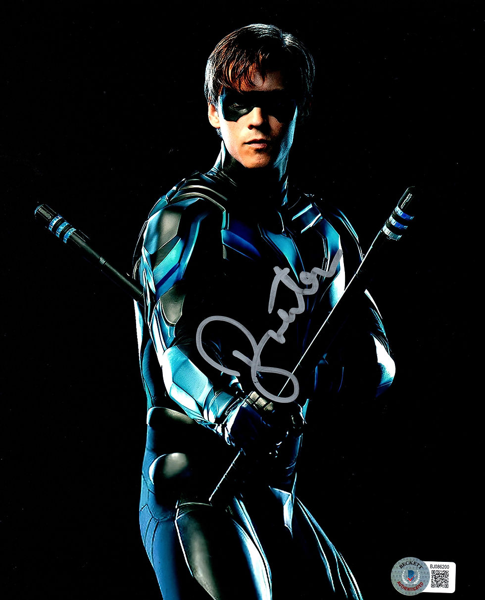 Brenton Thwaites - Nightwing | Beckett Authenticated