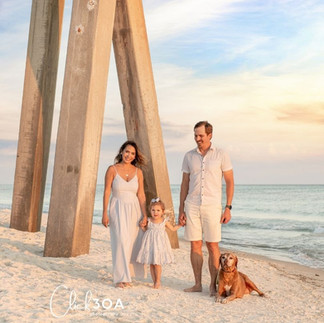 From sandy paws to smiling faces, Click 30A Photography loves photographing families and their pets against the backdrop of the gorgeous Panama City Beach at Pier Park.