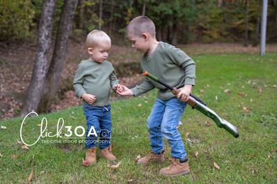 30A Photography fun pose ideas two brothers holding hands
