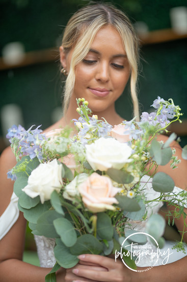 Want stress-free wedding photography? How does a "30A Wedding Photographer" ensure a smooth day?