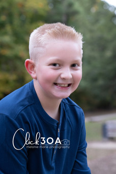 30A Photography fun pose ideas for boys at the park