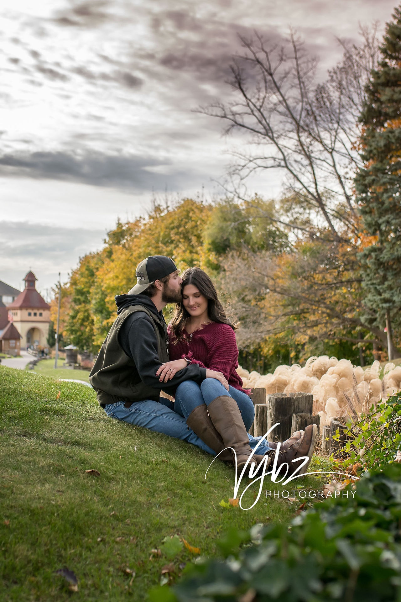 30a photographer tips for couples photography poses for a romantic vibe