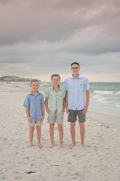 Best photographers for luxury beach portraits in Santa Rosa Beach photographing intimate couples sessions with breathtaking ocean views.