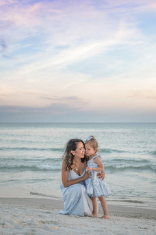 30A Photography offers stunning and affordable mini sessions at Santa Rosa Beach, perfect for capturing lasting memories.