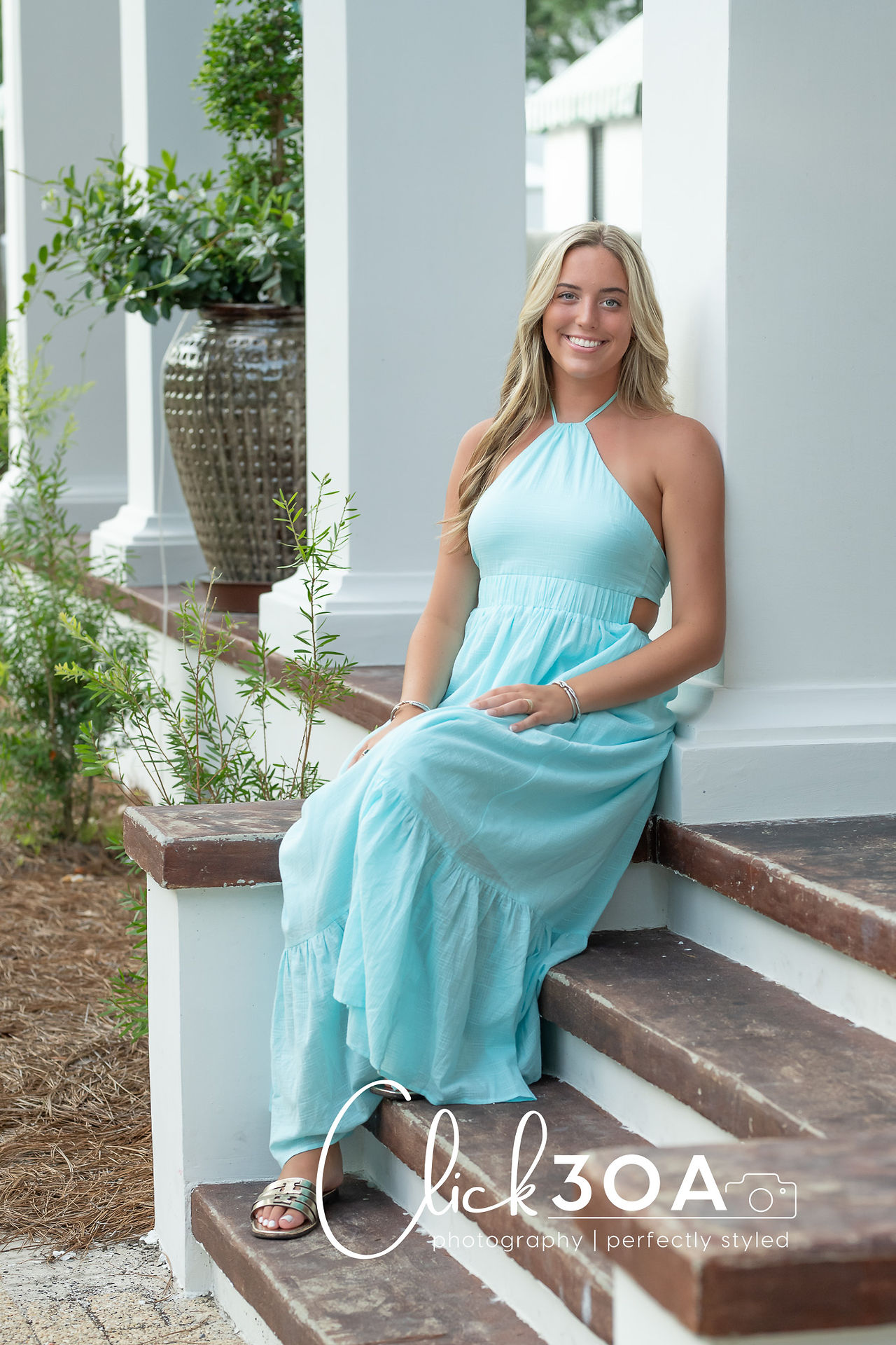 Can a Rosemary Beach Photographer capture your senior year with style and confidence?