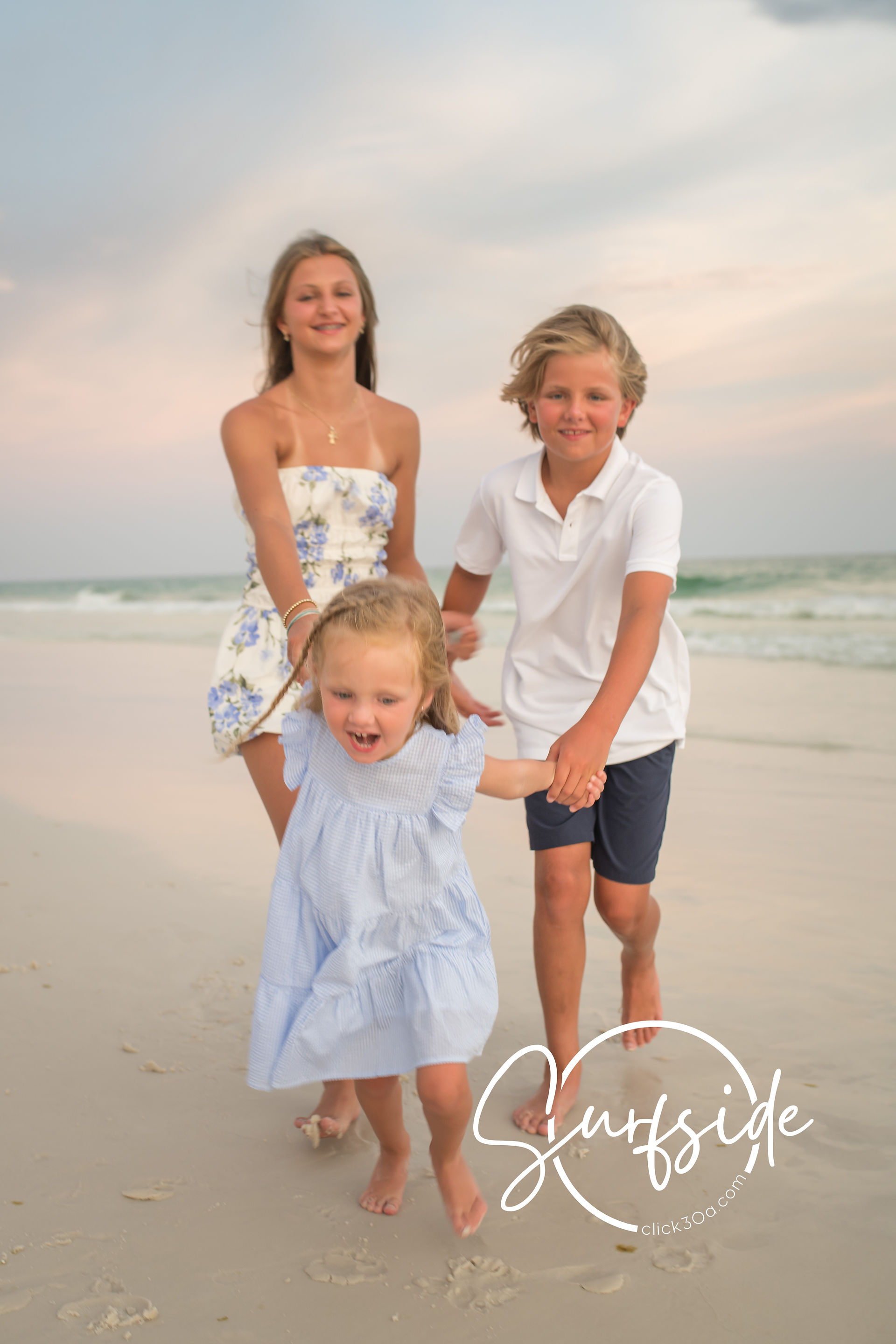 Beautiful group shots on the beach. Best photographers for group beach sessions in Florida Panhandle.