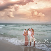 Sunset Beach Family Photos | What to Wear for a classic portrait