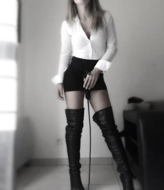 femdom dominatrix bdsm paris