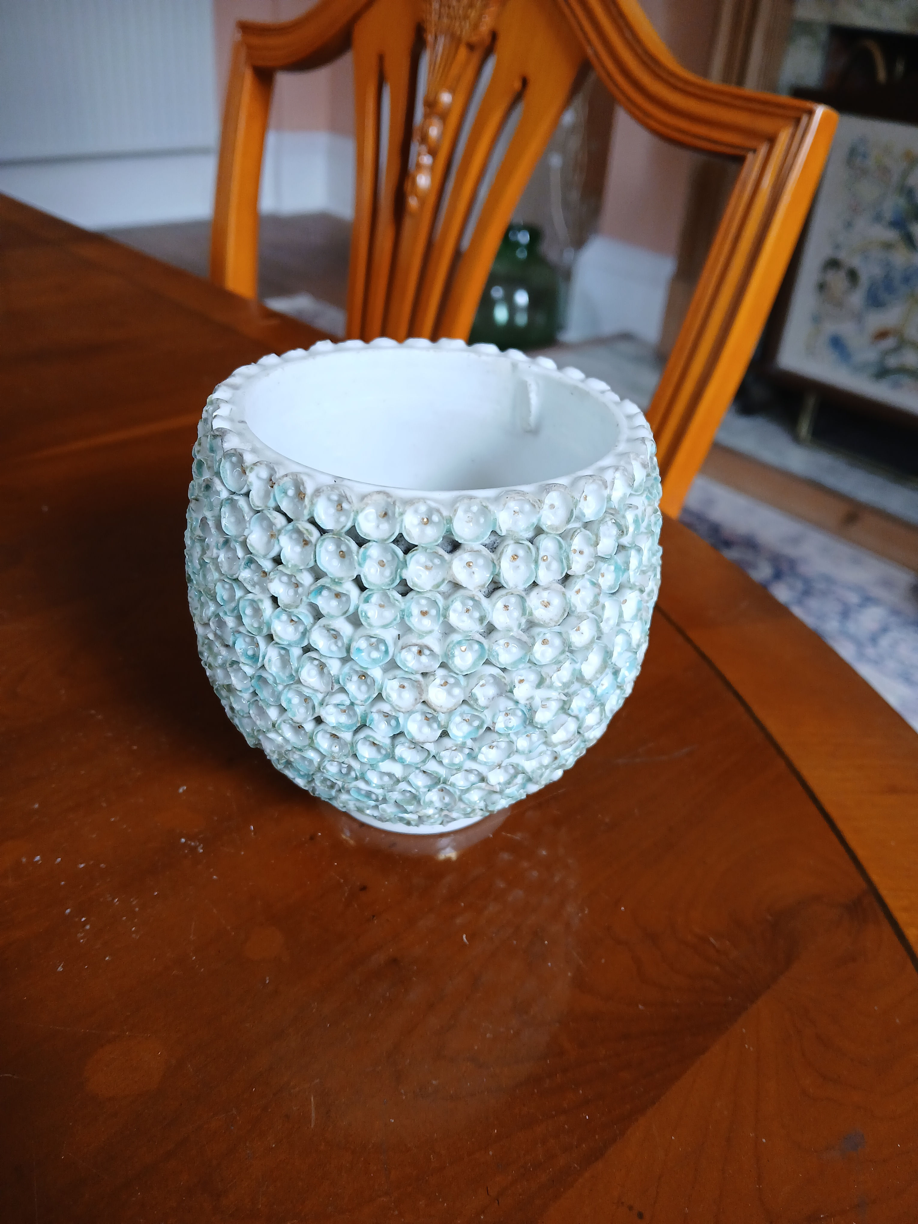 Chelsea Gold Anchor Schneeballen Vase, c1760