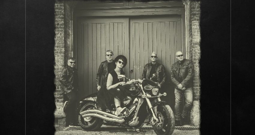 EMPIRE PARTY ROCK BAND inside stage ITS GREAT !