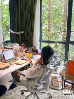 5 ways to make your work from home space cosy