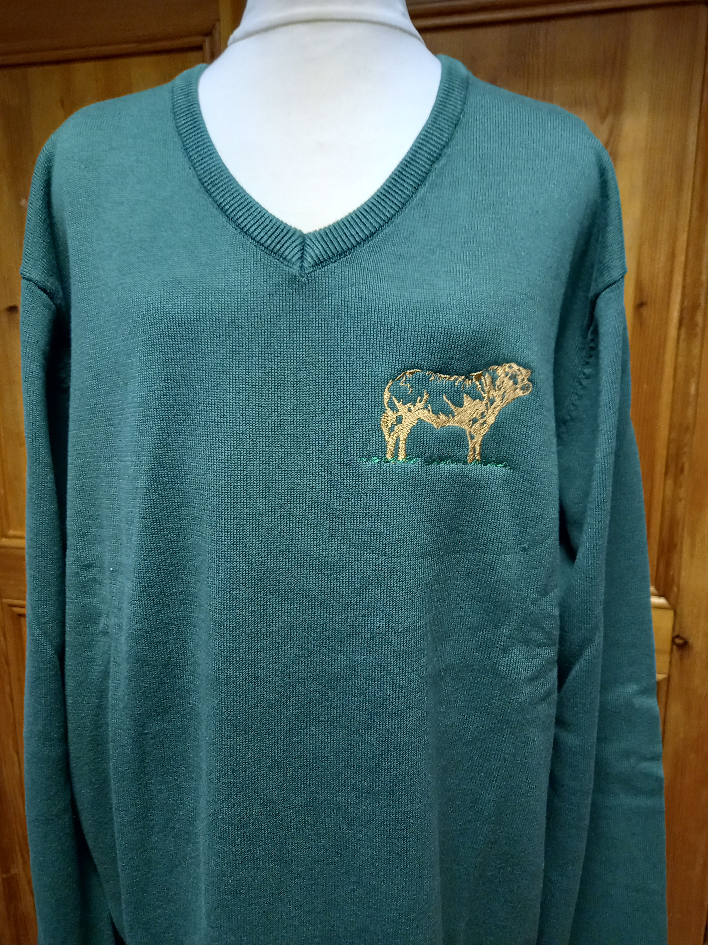 Mens knitted V-neck sweater embroidered Limousin outline design