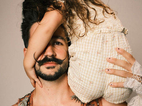 Camilo convierte la paternidad en música con su nuevo álbum ‘Para Cuando Sean Mayores’
