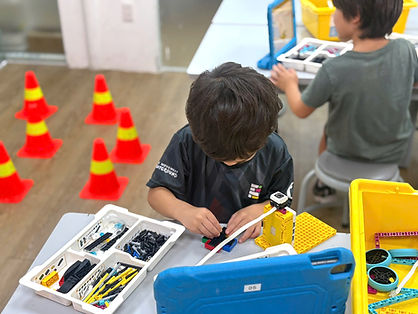 Lắp ráp máy móc thiết bị