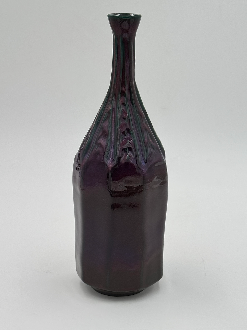 Thumbnail: Single stem porcelain bottle 