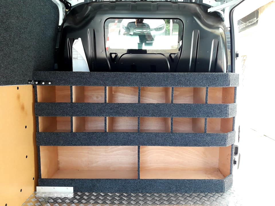 תמונה ממוזערת: RENAULT MASTER עיצוב פנים לפי דרישת הלקוח
