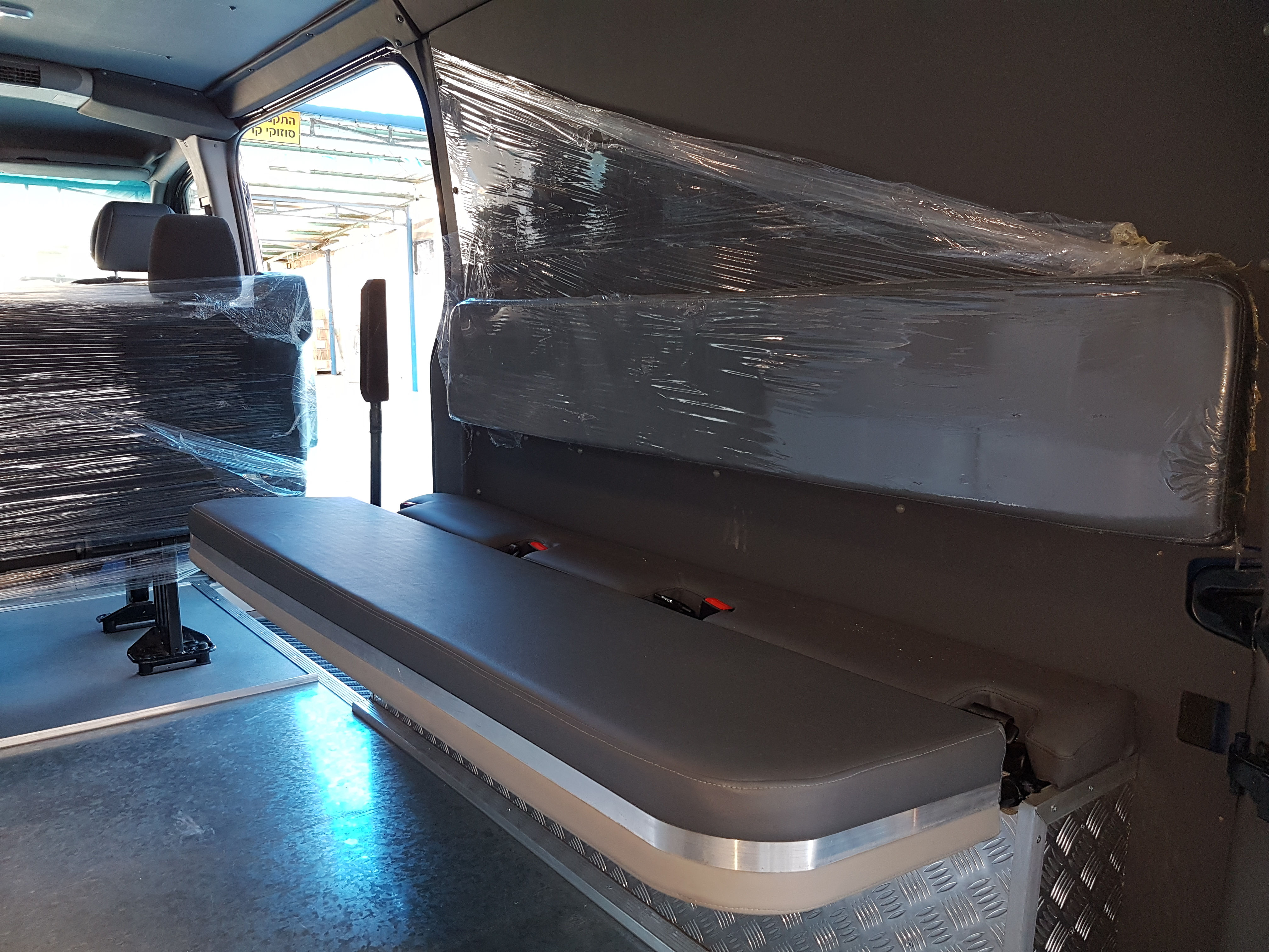 MERCEDES 319 CDI 2018 רכב להובלת נפטרים של חברת קדישה