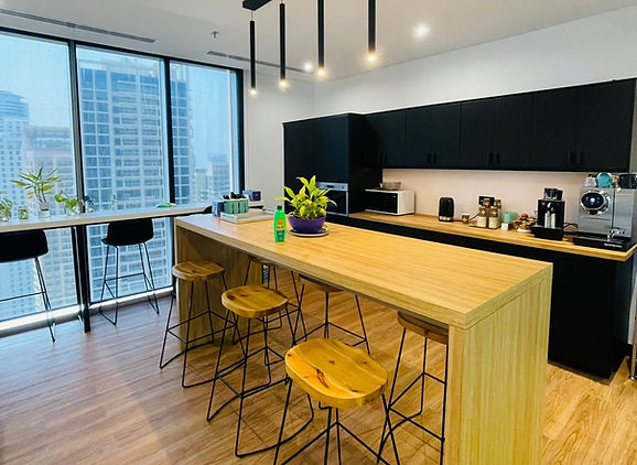 Unifonic FZE office pantry with modern staff breakout design
