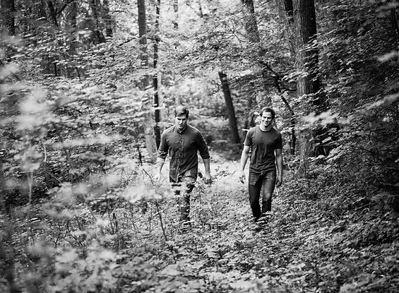 Lorenz und Marco / Gründer / Wald