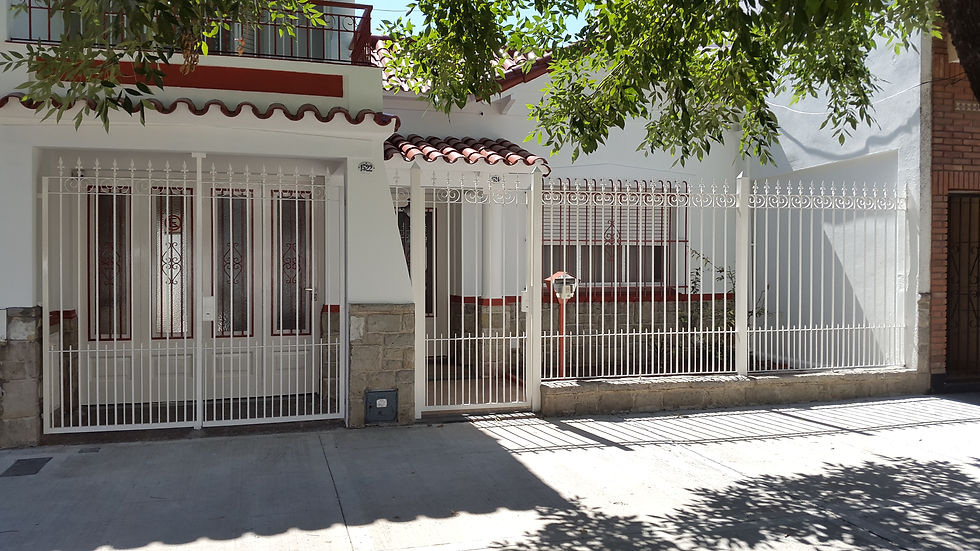 PINTURA FRENTE MARTIN HOUSE