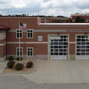West Peculiar sets deadline on free storage of Raymore PD command vehicle