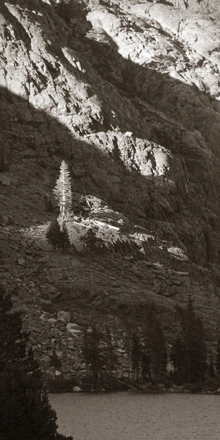 Dawn at Ediza lake