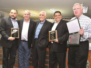 CENTRAL SINDICAL NORTE-AMERICANA UFCW HOMENAGEIA