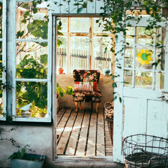 How to Create a Year-Round Garden Retreat