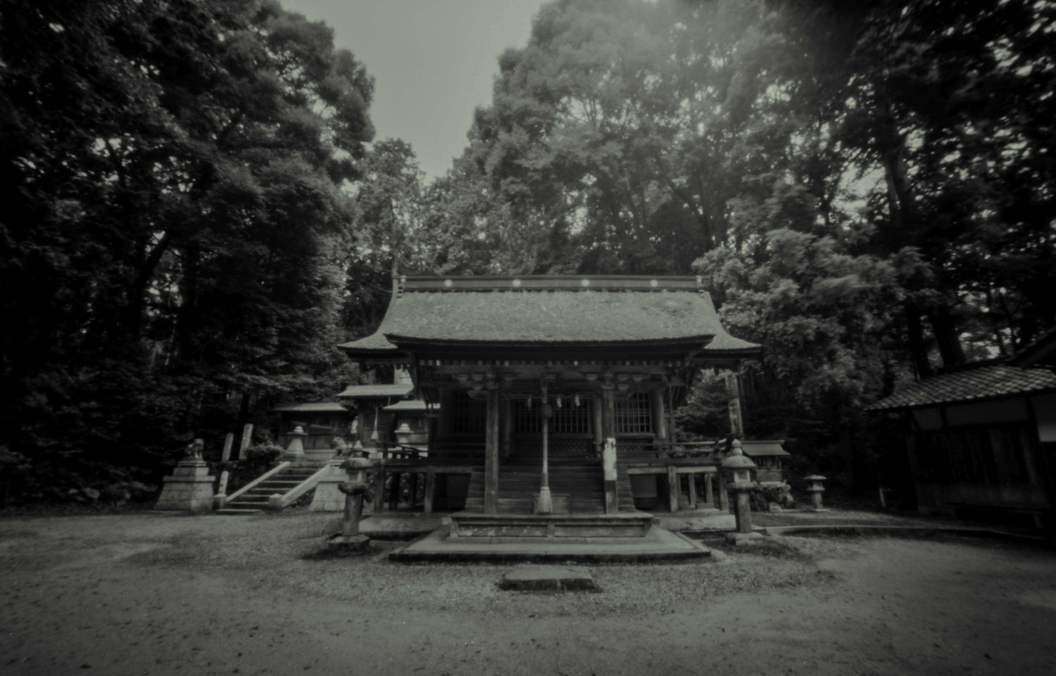 琵琶湖沿岸の小野神社。