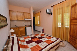 korinaagnondasskopelos14jpg